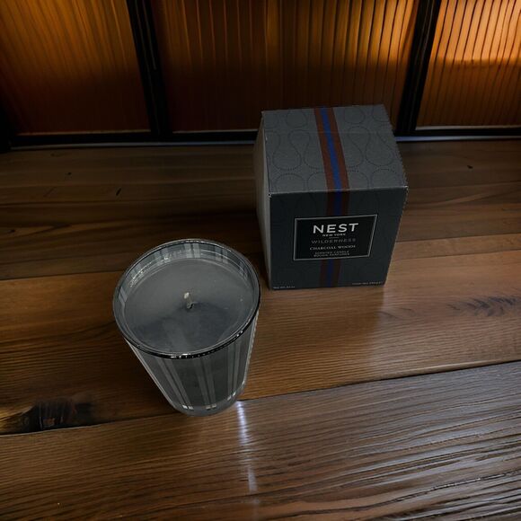 Nest New York Wilderness Charcoal Woods 8.1oz Soy Candle NIB - Picture 2 of 3